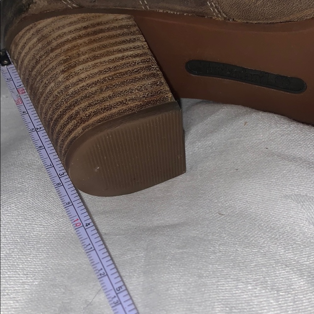NEW Timberland 2 pair ankle or calf bootie hybrid - Picture 5 of 6